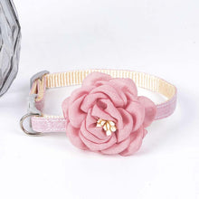 Load image into Gallery viewer, 1 cm Camellia Flower Adjustable Cat Collar
