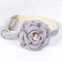 Load image into Gallery viewer, 1 cm Camellia Flower Adjustable Cat Collar
